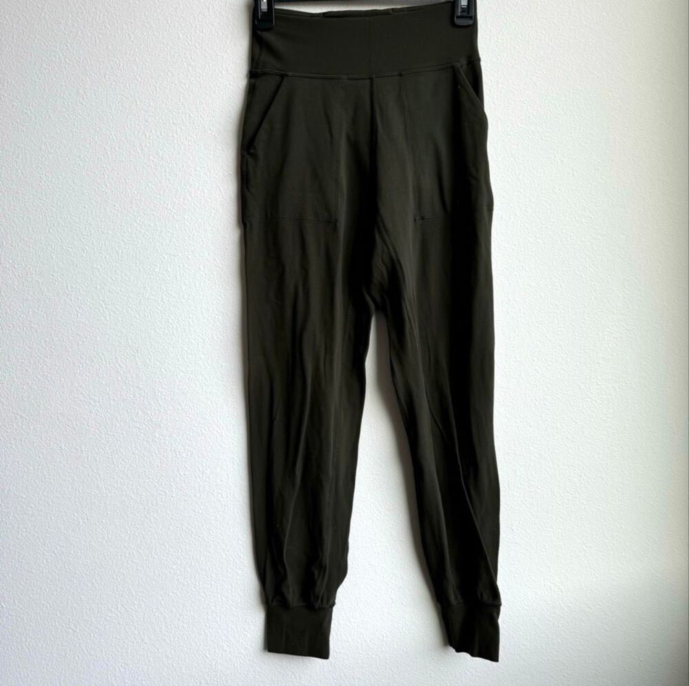 Lululemon Align Jogger *28" High Rise Ultra Soft Comfort Olive Green Size 4